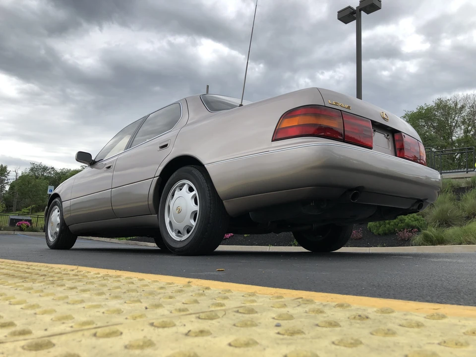 1993 Lexus LS 1st Gen - Image 14 of 31