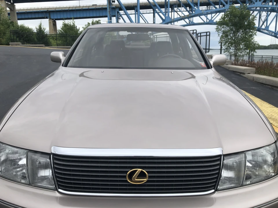1993 Lexus LS 1st Gen - Image 28 of 31