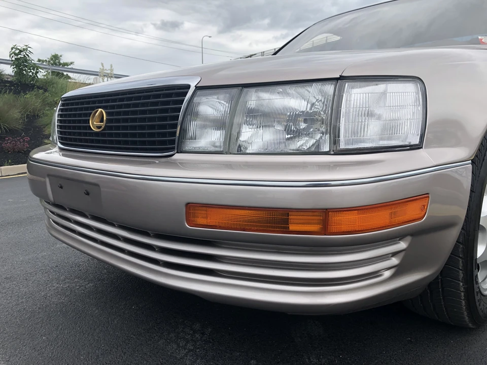 1993 Lexus LS 1st Gen - Image 27 of 31