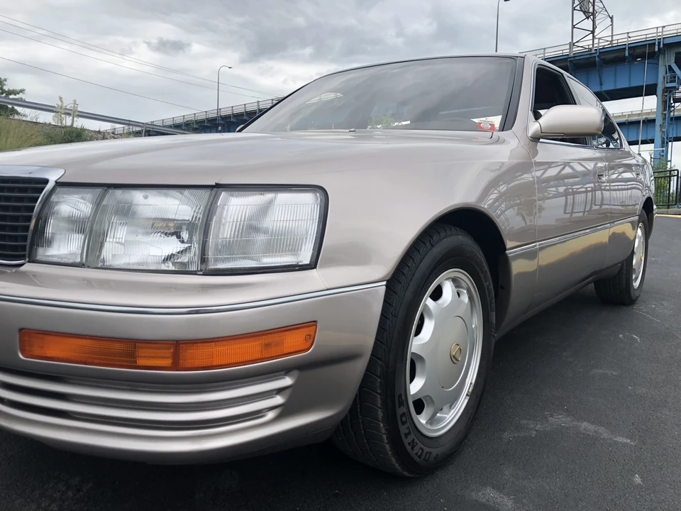 1993 Lexus LS 1st Gen - Image 26 of 31