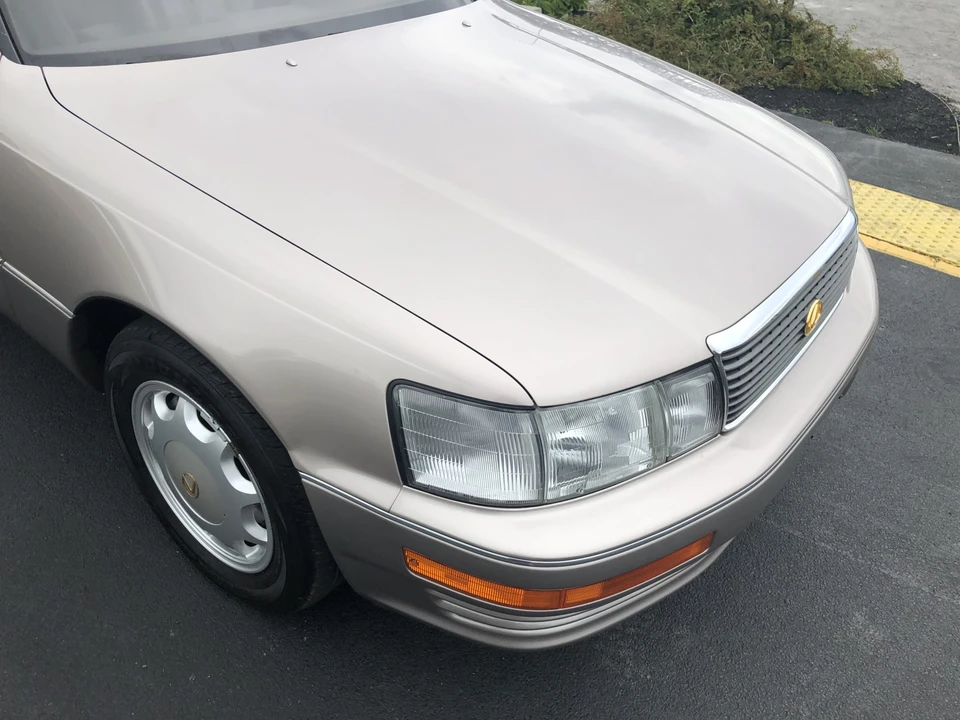 1993 Lexus LS 1st Gen - Image 24 of 31