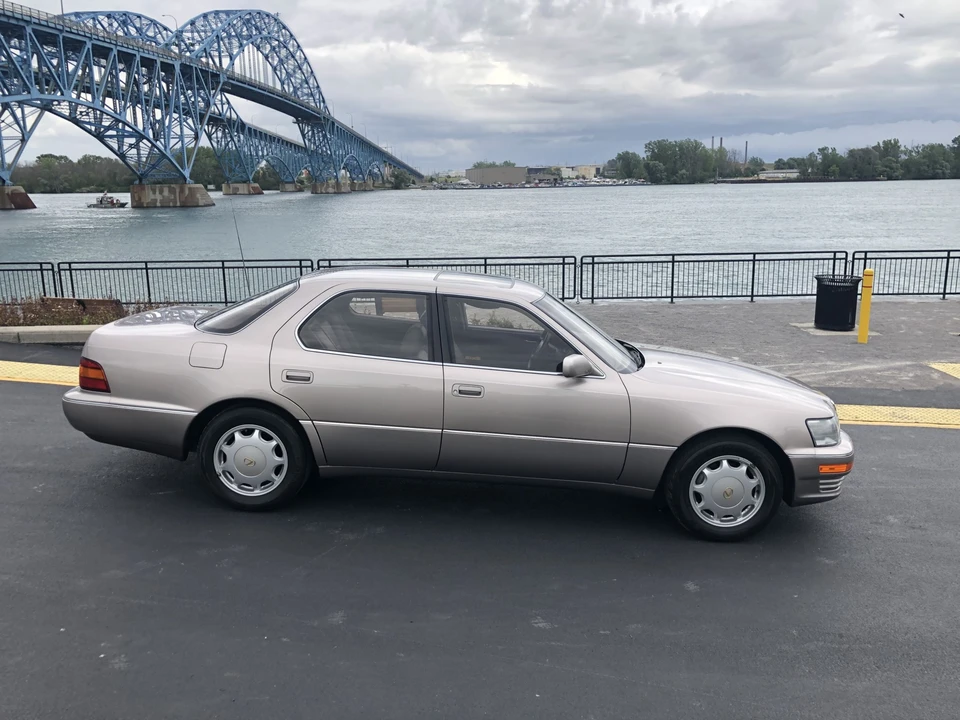 1993 Lexus LS 1st Gen - Image 20 of 31