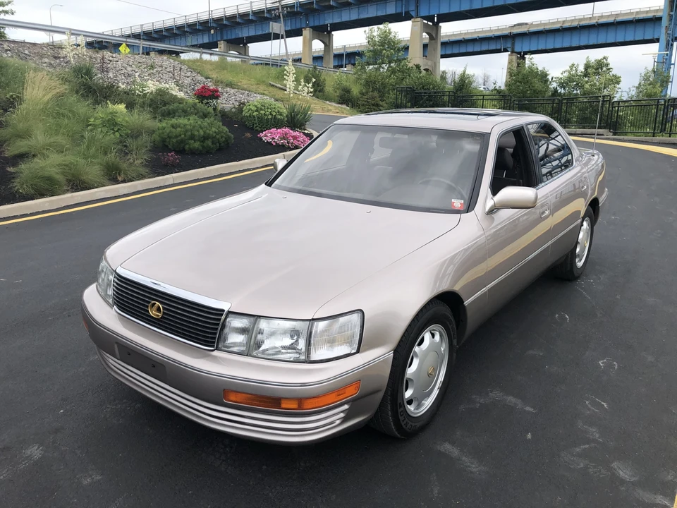 1993 Lexus LS 1st Gen - Image 10 of 31