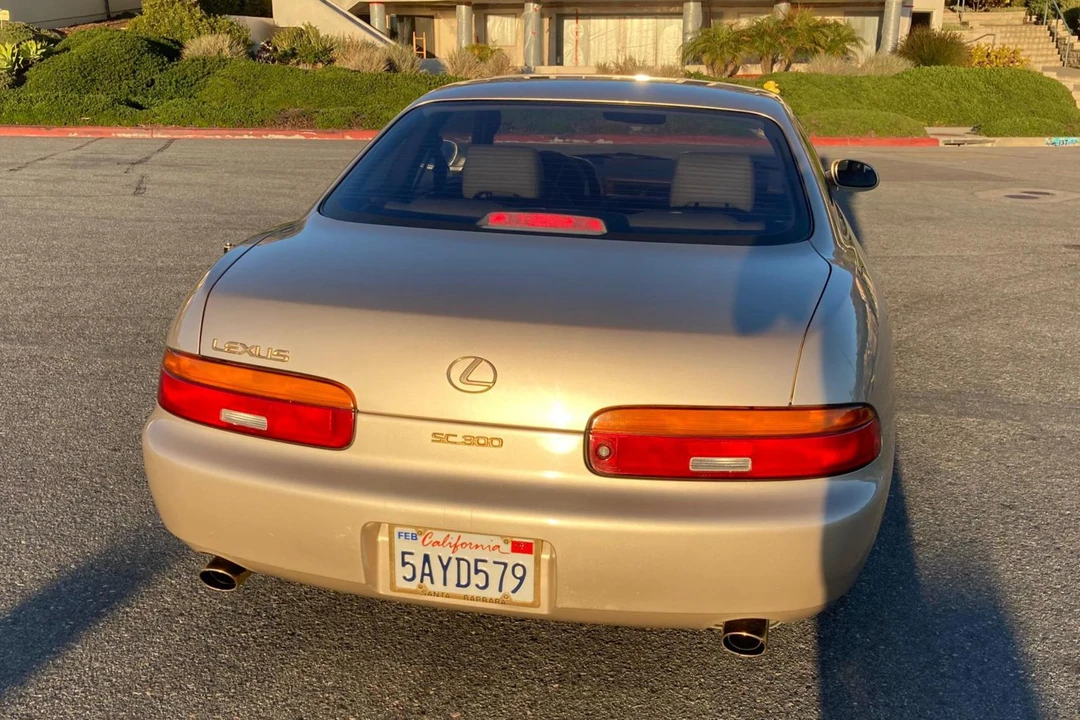 1993 Lexus SC400 - Image 5 of 24