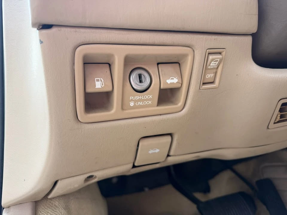 1993 Lexus SC400 - Image 5 of 10