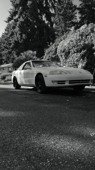 1993 Lexus SC400 - Image 2 of 3