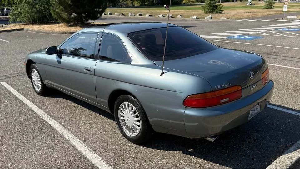 1993 Lexus SC400 - Image 3 of 10