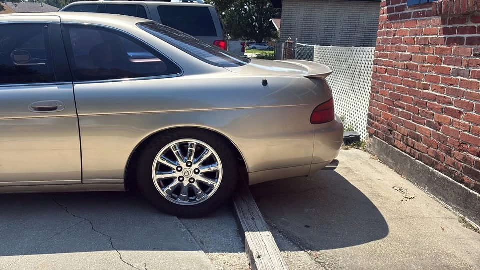 1993 Lexus SC400 - Image 2 of 4