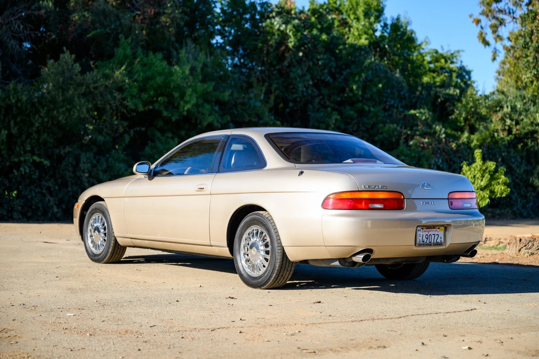 1993 Lexus SC400 - Image 16 of 31