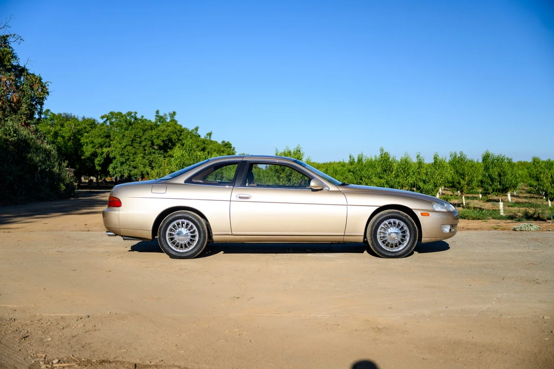 1993 Lexus SC400 - Image 10 of 31