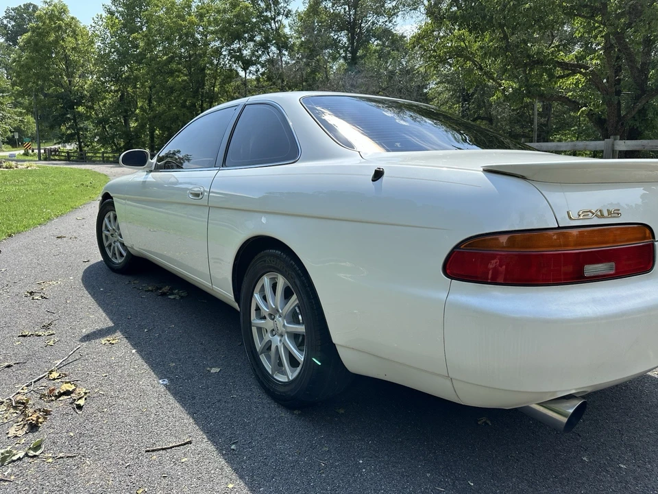 1993 Lexus SC400 - Image 16 of 24