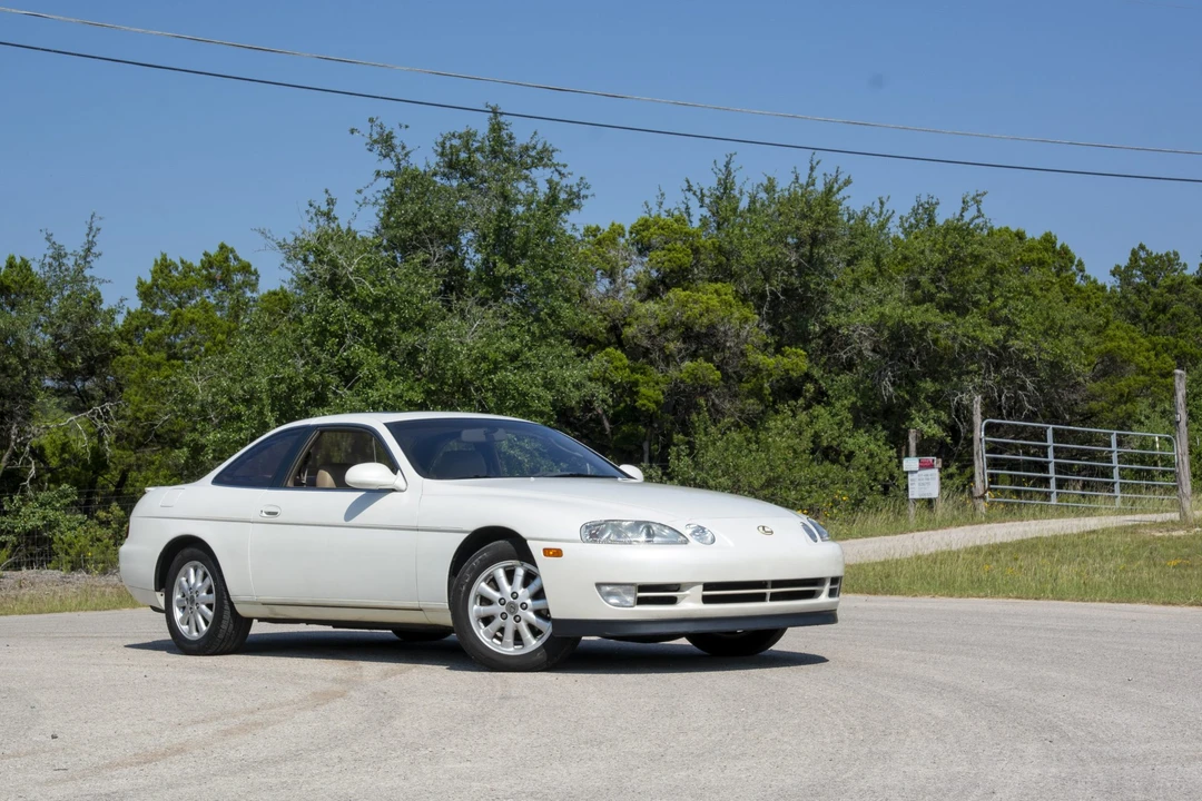 1993 Lexus SC400 - Image 2 of 31