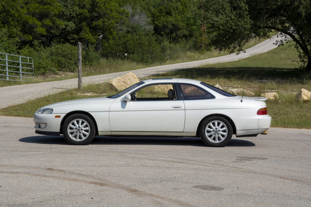 1993 Lexus SC400 - Image 13 of 31