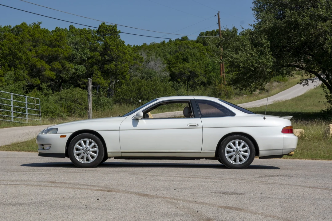 1993 Lexus SC400 - Image 11 of 31
