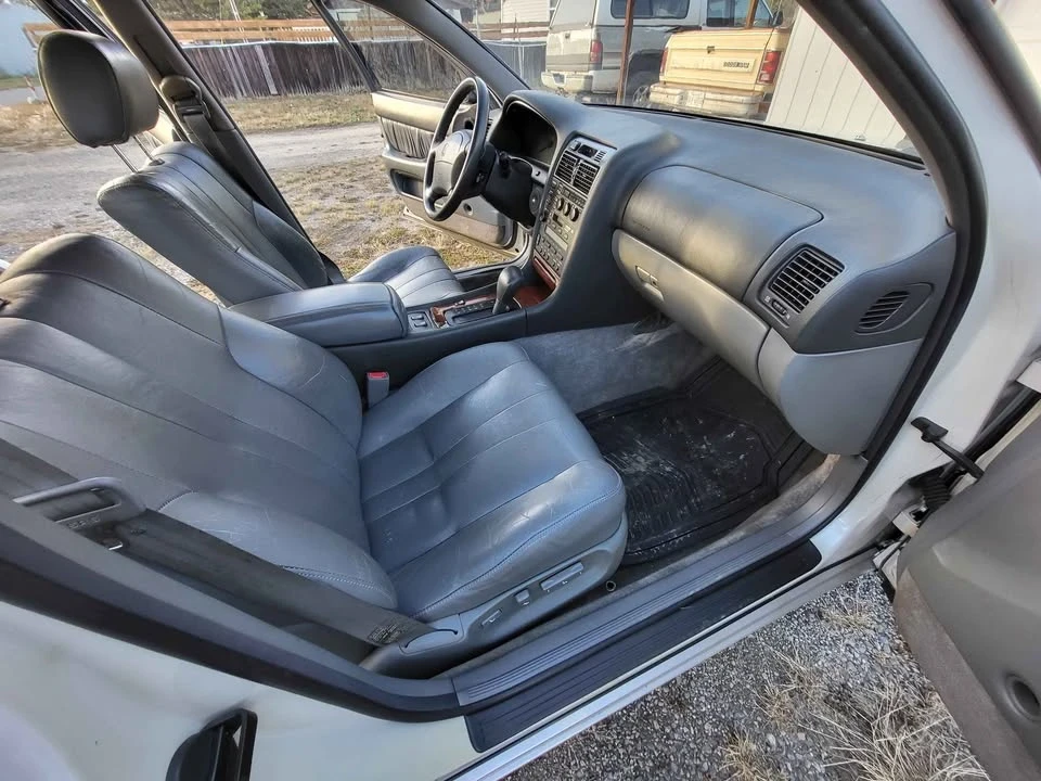1993 Lexus GS 1st Gen - Image 9 of 10
