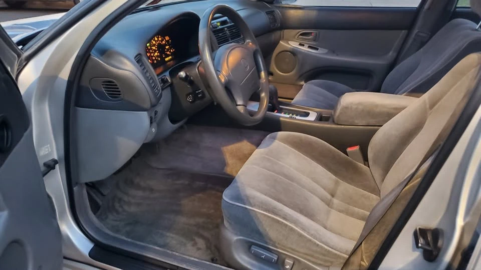 1993 Lexus GS 1st Gen - Image 10 of 19