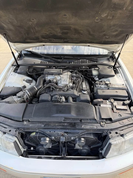 1993 Lexus LS 1st Gen - Image 11 of 13