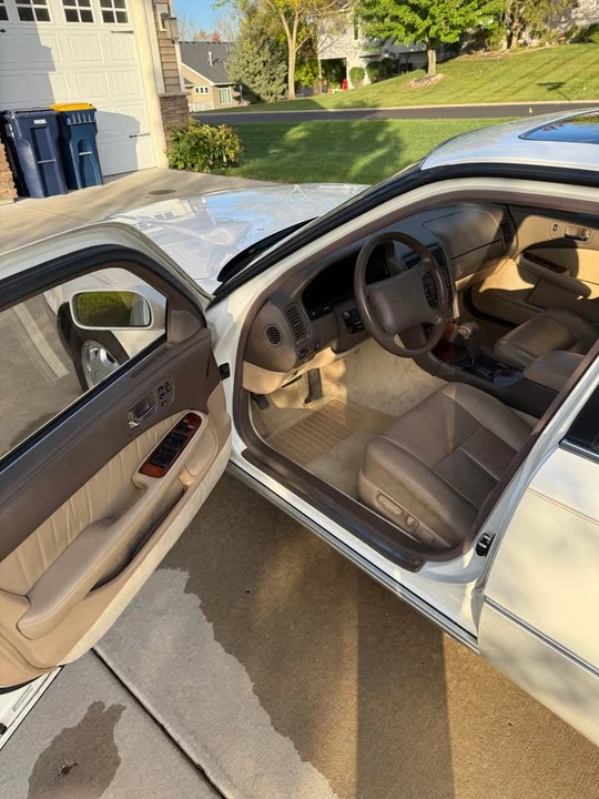 1993 Lexus LS 1st Gen - Image 6 of 13