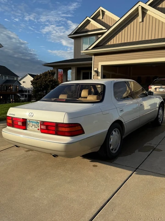 1993 Lexus LS 1st Gen - Image 3 of 13