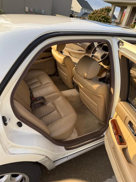 1993 Lexus LS 1st Gen - Image 8 of 13