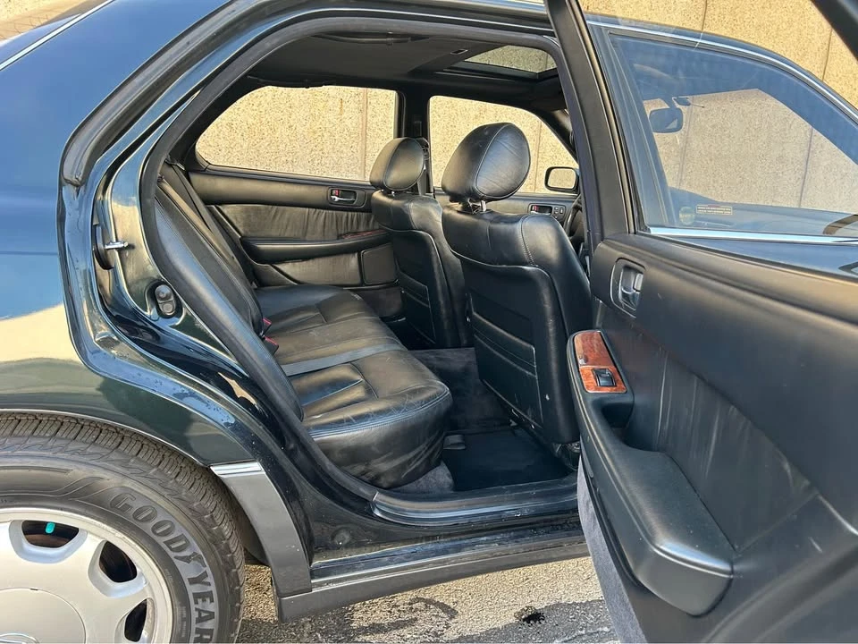 1993 Lexus LS 1st Gen - Image 5 of 20