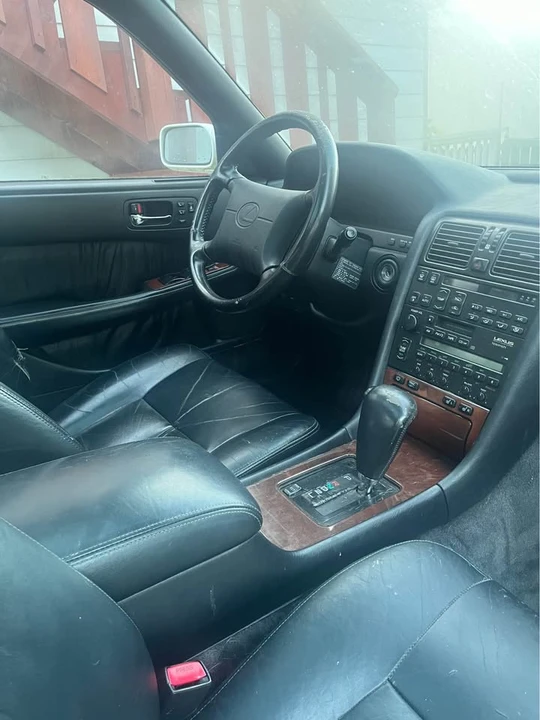 1993 Lexus LS 1st Gen - Image 5 of 5