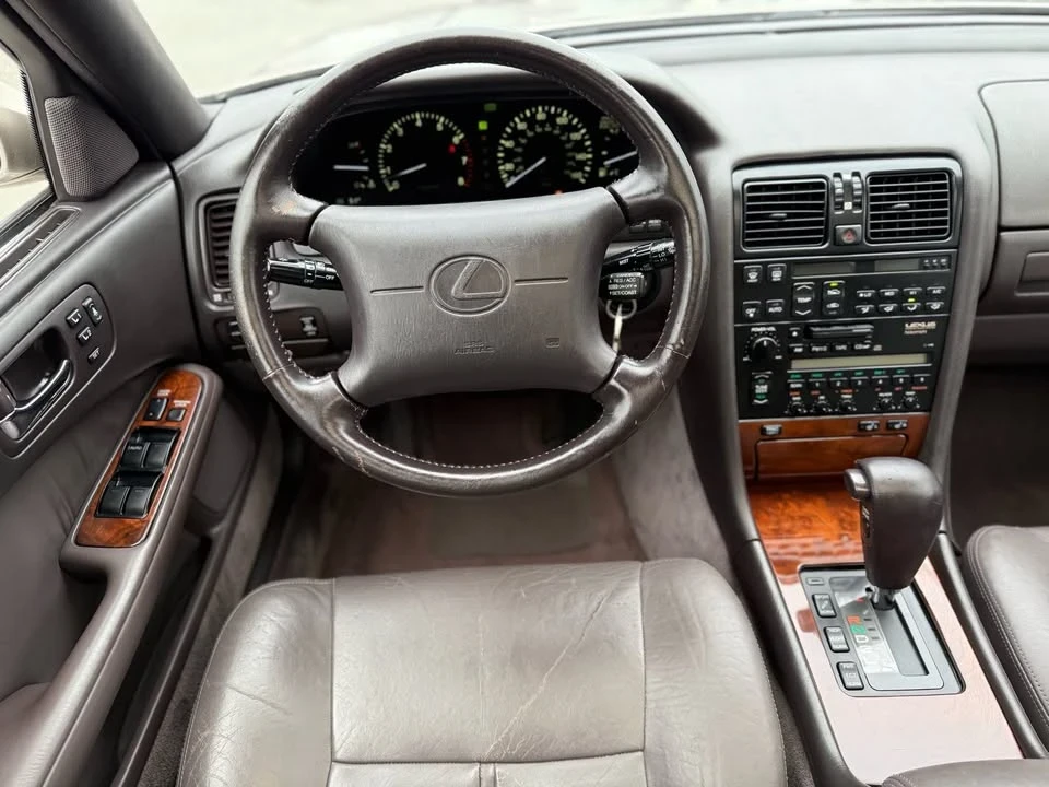 1993 Lexus LS 1st Gen - Image 14 of 18