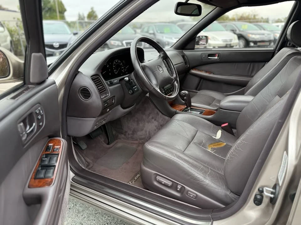 1993 Lexus LS 1st Gen - Image 7 of 18