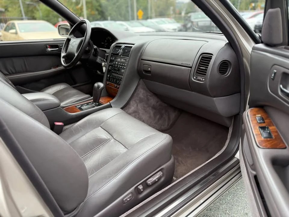 1993 Lexus LS 1st Gen - Image 10 of 18