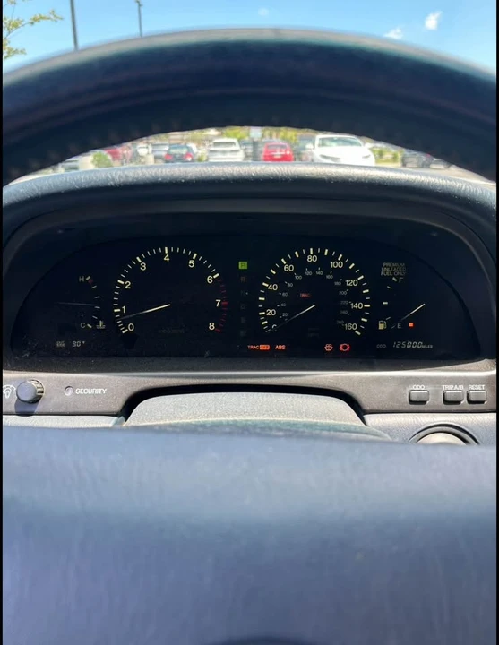1993 Lexus LS 1st Gen - Image 6 of 10