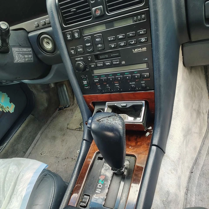 1993 Lexus LS 1st Gen - Image 7 of 10