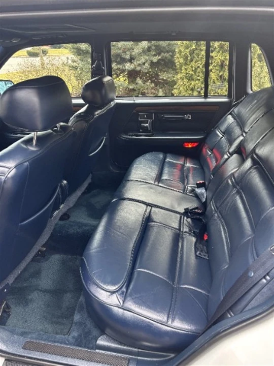 1993 Lincoln Continental 8th Gen - Image 8 of 15