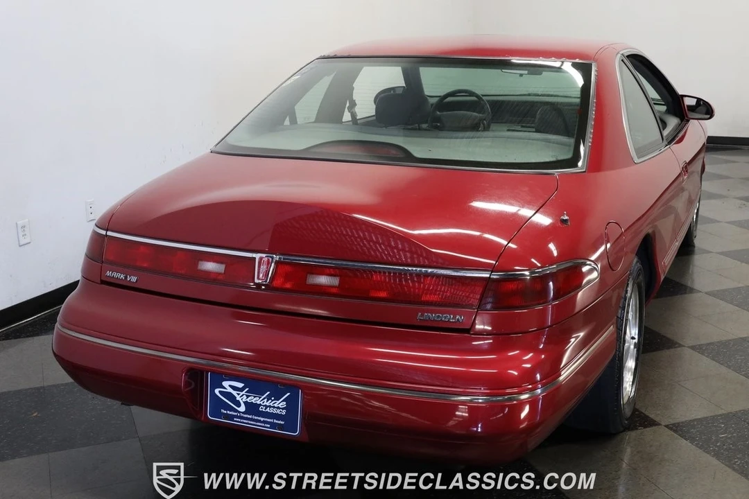 1993 Lincoln Continental Mark VIII - Image 10 of 21