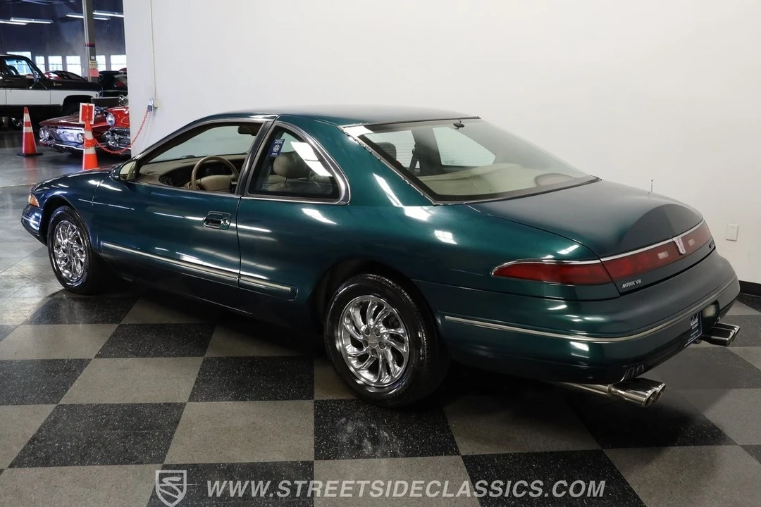 1993 Lincoln Continental Mark VIII - Image 7 of 12