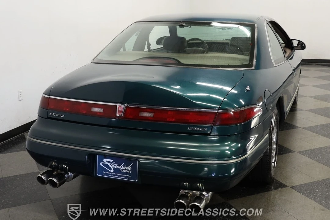 1993 Lincoln Continental Mark VIII - Image 10 of 12