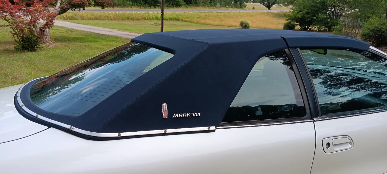 1993 Lincoln Continental Mark VIII - Image 10 of 31