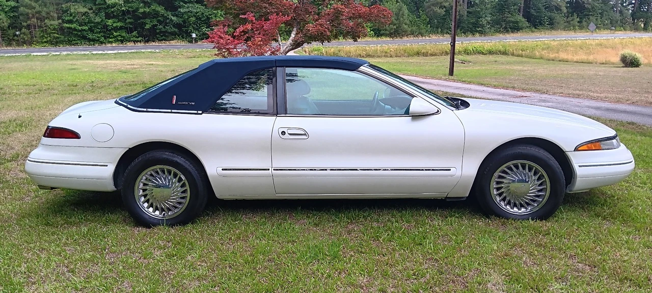 1993 Lincoln Continental Mark VIII - Image 9 of 31