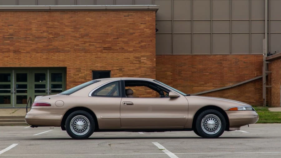 1993 Lincoln Continental Mark VIII - Image 8 of 12
