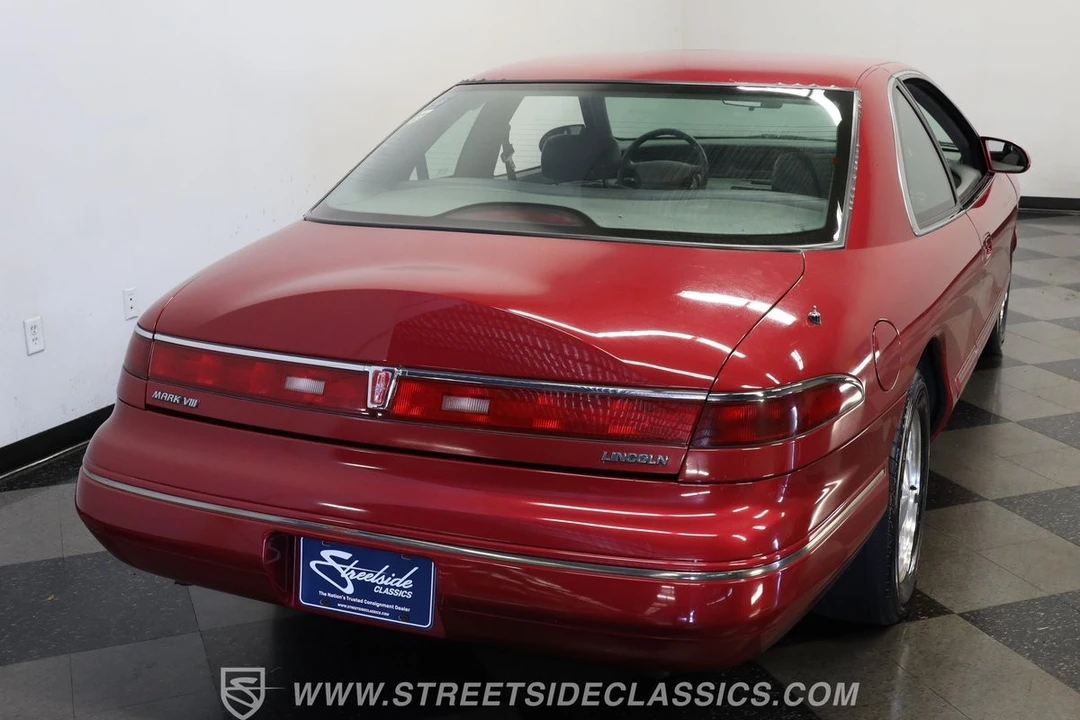 1993 Lincoln Continental Mark VIII - Image 9 of 12