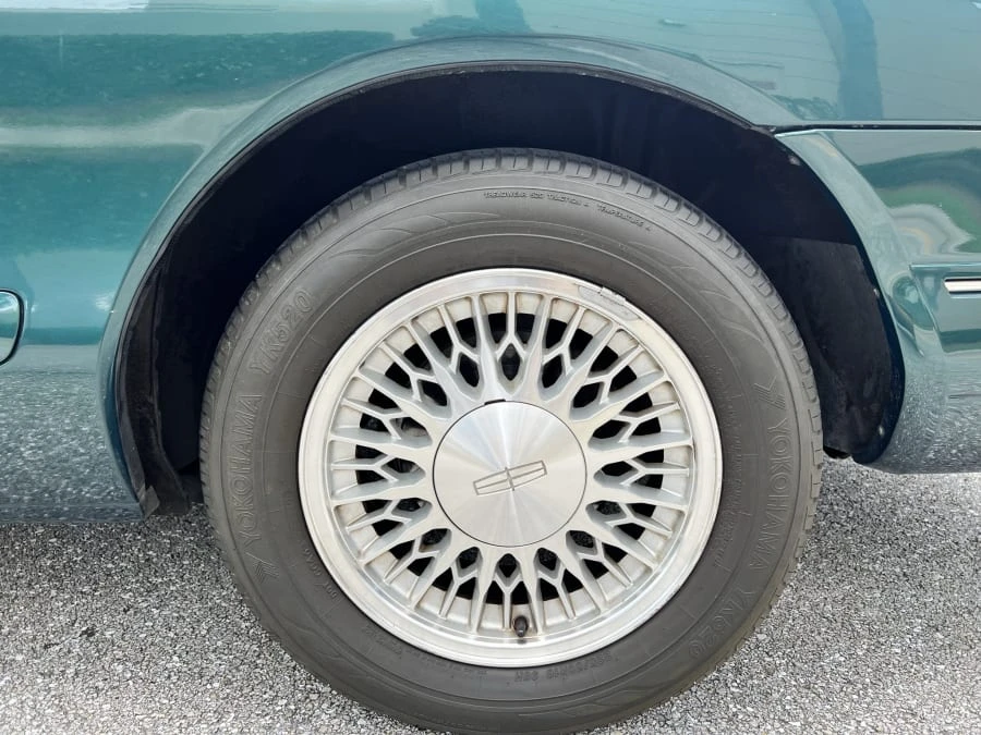 1993 Lincoln Continental Mark VIII - Image 8 of 29