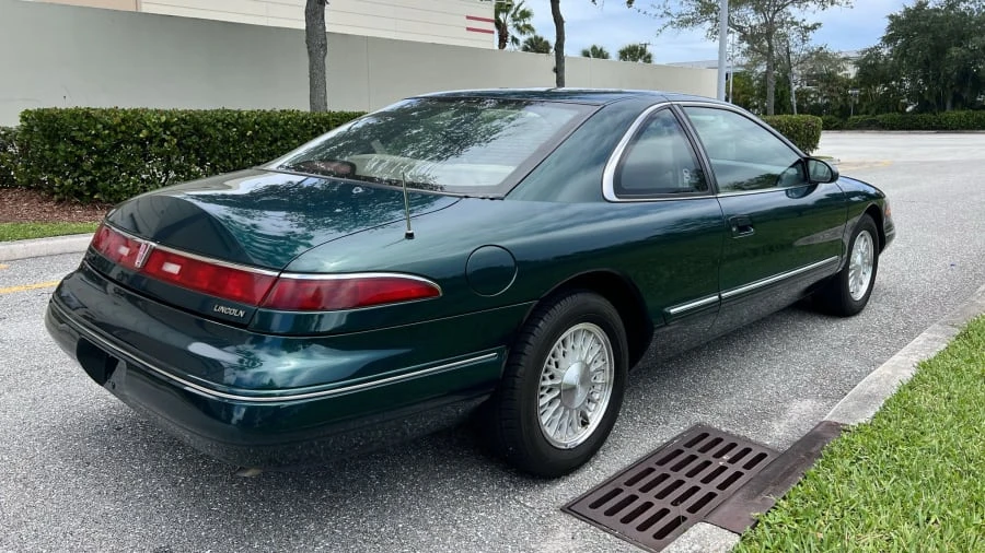 1993 Lincoln Continental Mark VIII - Image 13 of 29