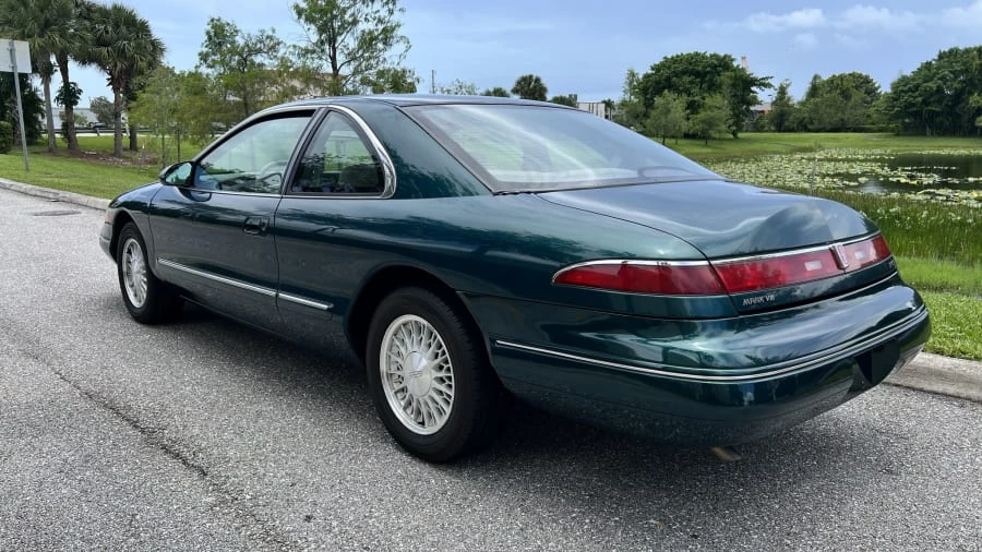 1993 Lincoln Continental Mark VIII - Image 2 of 29