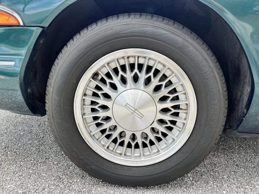 1993 Lincoln Continental Mark VIII - Image 15 of 29