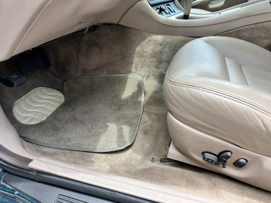 1993 Lincoln Continental Mark VIII - Image 27 of 29