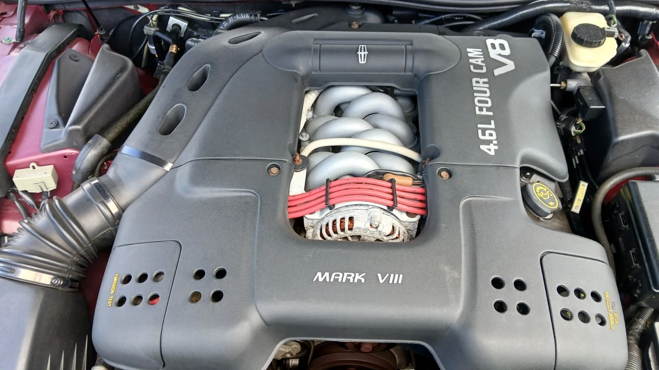 1993 Lincoln Continental Mark VIII - Image 12 of 14