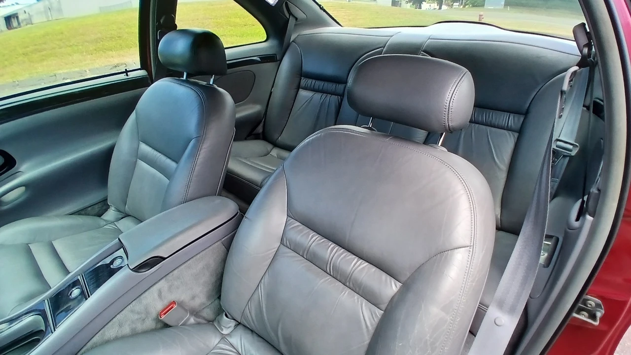 1993 Lincoln Continental Mark VIII - Image 7 of 14