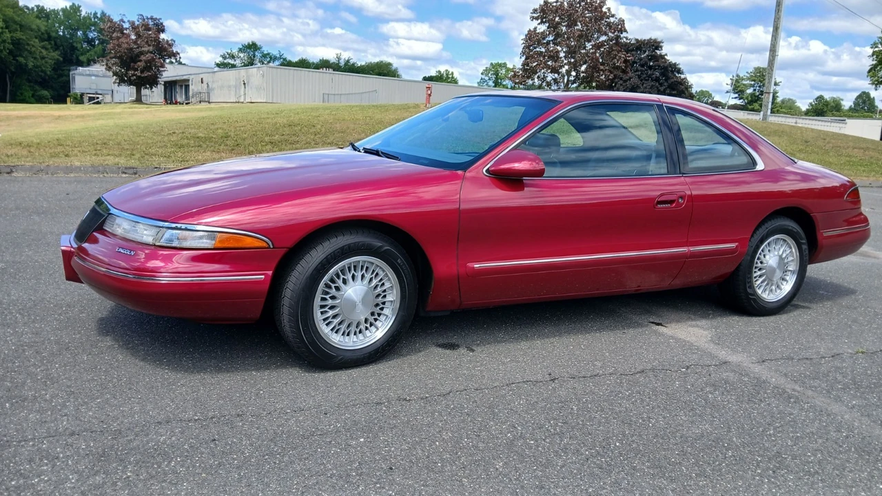 1993 Lincoln Continental Mark VIII - Image 2 of 14