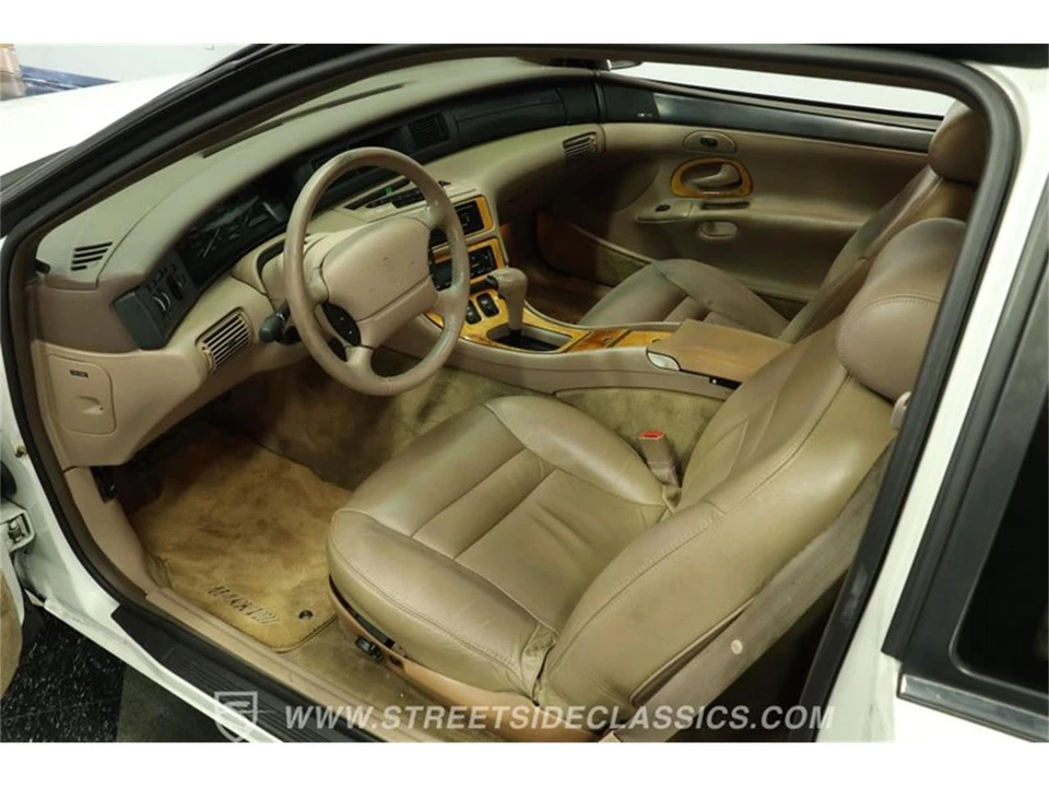 1993 Lincoln Continental Mark VIII - Image 4 of 31