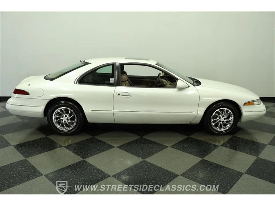 1993 Lincoln Continental Mark VIII - Image 13 of 31
