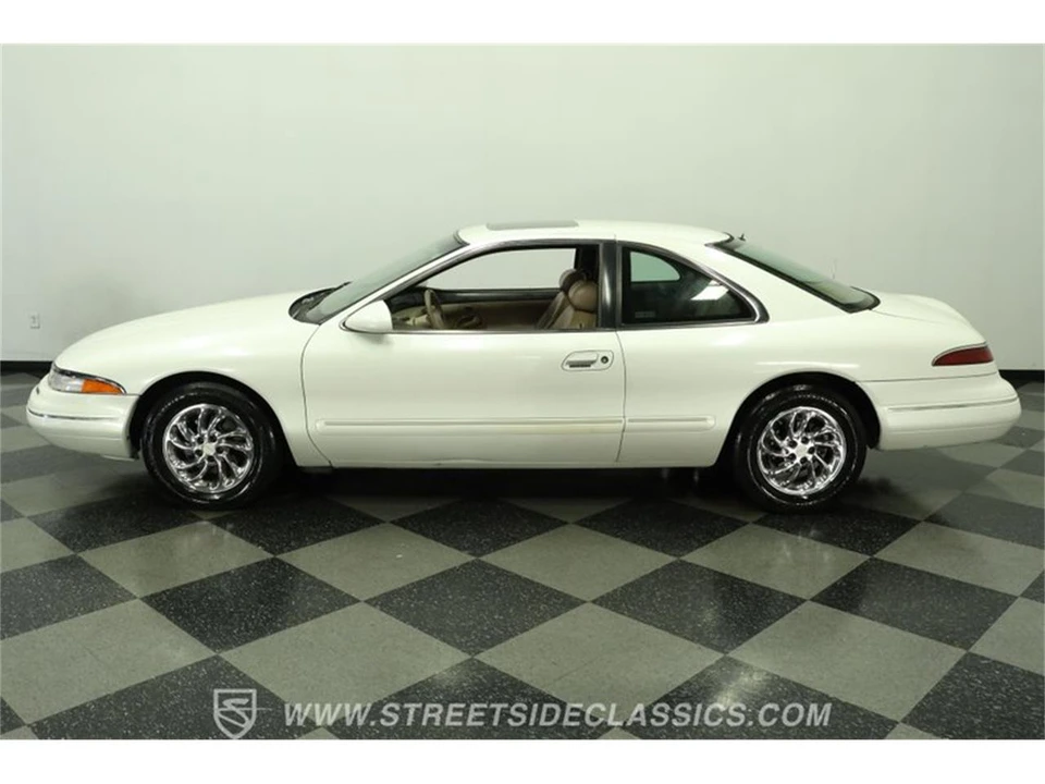 1993 Lincoln Continental Mark VIII - Image 2 of 31